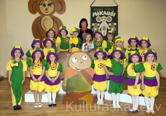 Bērnu vokālā studija "Mikauši" - 5 gadīgo grupa